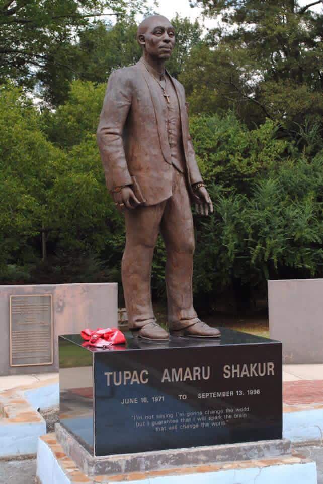 Tupac Statue