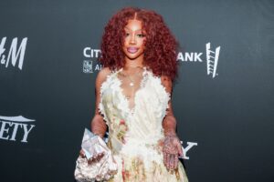 SZA painful breast implants experience removal