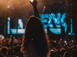 Tips and Tricks for Getting Noticed by Celebrities at Music Concerts
