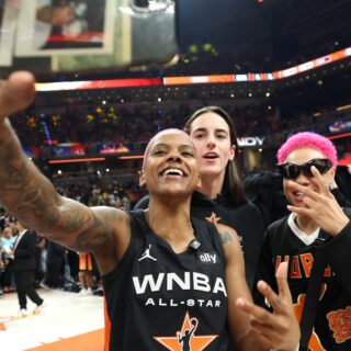 Who are the StudBudz