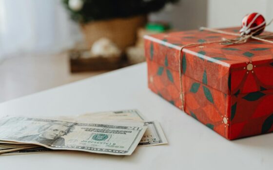 Holiday Spending Without Going Broke