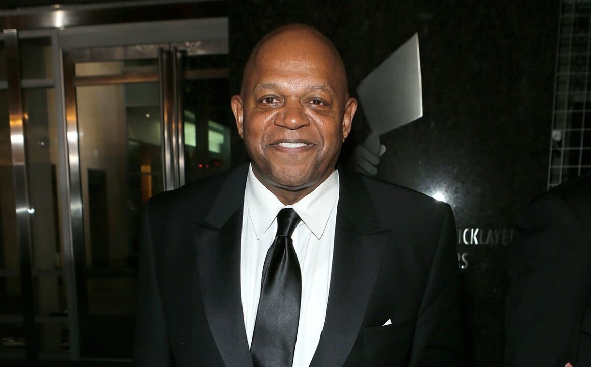 Charles S Dutton Roc show streaming